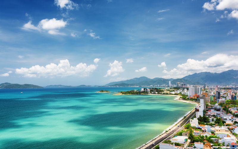 Thành phố biển thơ mộng Nha Trang nổi tiếng